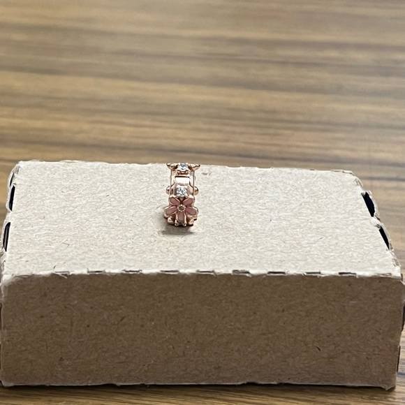 Pandora Pink Daysi Spacer Clip Charm - Picture 4 of 8